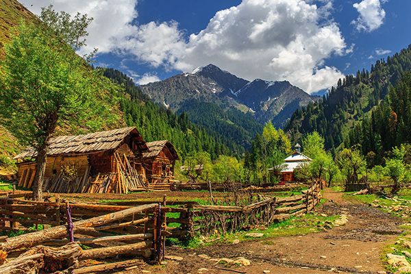 Neelum Valley Azad Kashmir (Group Tour) 