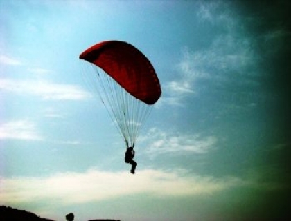 PARAGLIDING