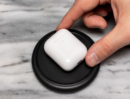 APPLE AIRPODS GENERATION 2 (MASTER COPY) WITH WIRELESS CHARGING CASE